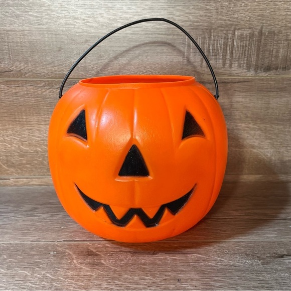 Halloween Blow Mold Norfolk General Foam Pumpkin Jack O Lantern Candy Bucket - Picture 3 of 6